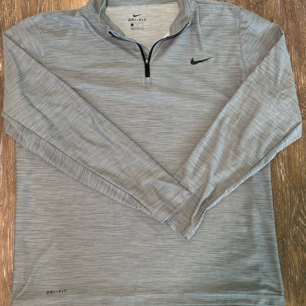 Nike Dri-Fit Men’s Large Gray Quarter-Zip Pullover